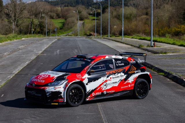 01_ToyotaAresRacing (6)